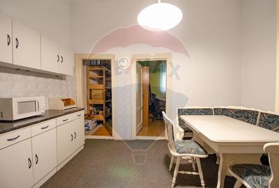 Apartament cu 3 camere de vanzare in zona Sinaia - 3