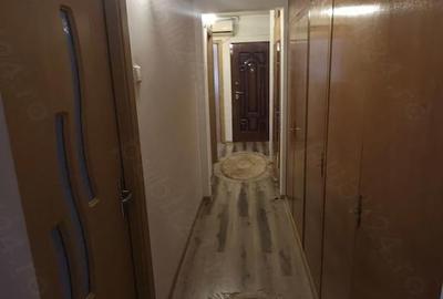 Apartament cu 3 camere decomandat în Dacia - 2