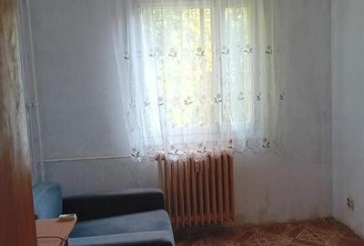 Apartament cu 3 camere semidecomandat, mobilat în Alexandru Obregia - 4