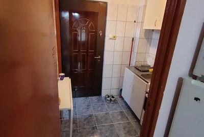 Garsoniera, zona fizicienilor, sector 3 - 4