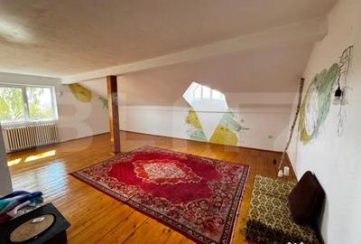 Casă cu 8 camere cu Teren 767 Mp în Central - 8