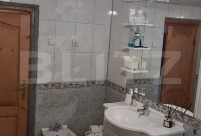 Casă cu 5 camere cu Garaj în Central - 3