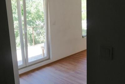 Apartament cu 2 camere decomandat în Calea Timișoarei - 2