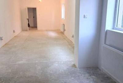 13 Septembrie-spatiul comercial stradal,renovat total,centrala termica - 14