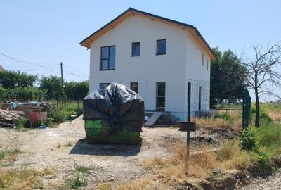 Vanzare - vila Sabareni - 3