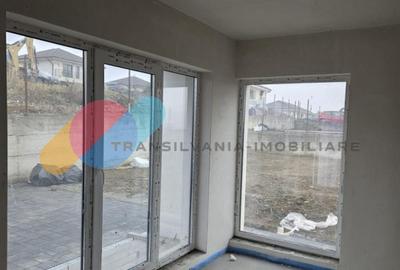 Casă individuală cu 4 camere cu Canalizare în Chinteni - 3