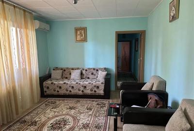 Apartament cu 3 camere semidecomandat, mobilat în Berceni - 1