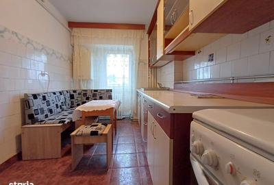 Apartament cu 3 camere decomandat în Independenței - 2