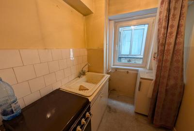 Garsoniera ultracentrala vedere la Parcul Catedralei - 9