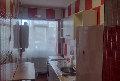 Garsonieră decomandată în Livezeni - 2