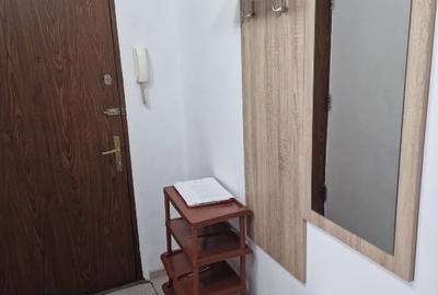 Proprietar, ofer spre închiriere apartament 3 camere - 3
