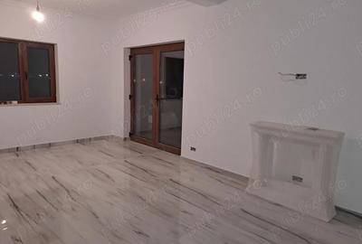 Casă cu 4 camere cu Teren 370 Mp în Central - 2