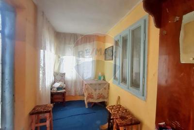 Casă cu 3 camere cu Teren 1273 Mp în Slobozia Ciorăști - 8