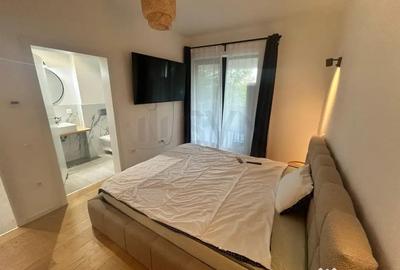 Apartament cu 3 camere decomandat în Băneasa