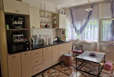 Apartament cu 2 camere decomandat în Rahova - 4