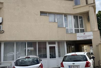 Spațiu comercial, de 400 mp, în Exterior Vest - 1