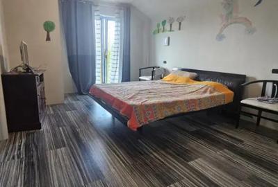 Casă cu 5 camere cu Teren 1300 Mp în Malu Mare - 10