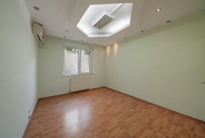 Spatiu comercial/rezidential*Centrala proprie*Parter*Acces stradal*Bloc 1981 - 3