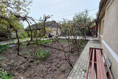 Casă cu 3 camere cu Teren 1100 Mp în Central - 2