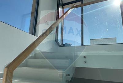 Casa / Vila individuala cu Terasa Circulabila in Tunari - 1