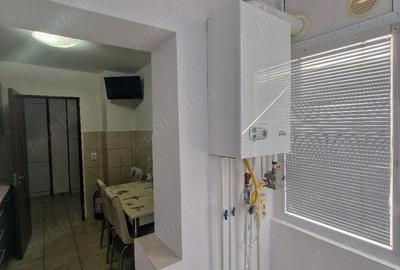 Apartament cu 3 camere decomandat în Lipovei