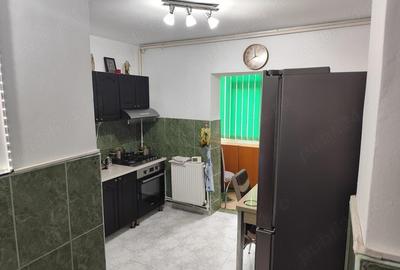 Apartament cu 3 camere decomandat în Tomis IV - 3