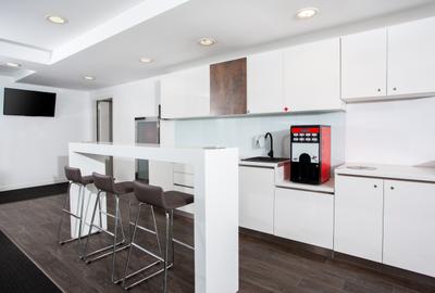 Spațiu de birou privat pentru 4 persoane în Regus Charles de Gaulle Plaza - 4