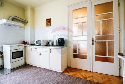 Apartament spatios cu gradina proprie intr-o vila interbelica renovata - 27