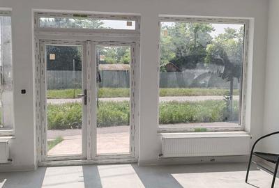 Spațiu comercial, de 45 mp, în Central - 6