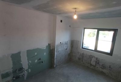 Apartament cu 4 camere decomandat în Central - 4
