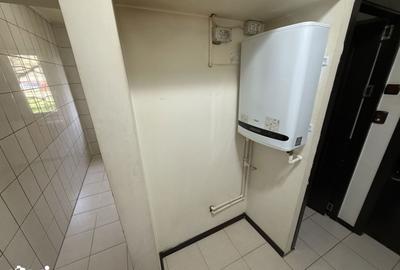 Apartament cu 2 camere semidecomandat în Km 4 - 6