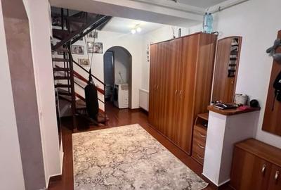 Apartament 4 camere decomandat cu scara interioara, Zona Sarari - 3