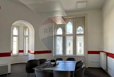 Spatiu de birouri de inchiriat in Palatul Szeki Spatiu de birouri de inchiriat in Palatul Szeki - 1