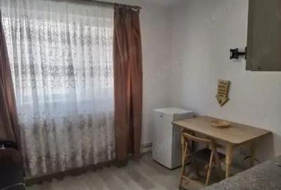 Garsonieră decomandată în Central - 1