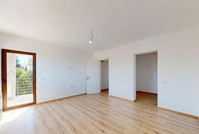 Casă cu 4 camere cu Teren 384 Mp în Domnești - 8