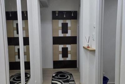 Apartament cu 3 camere semidecomandat, mobilat în Tomis Nord - 1