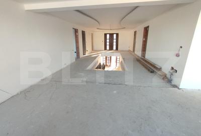 Casa individuala semifinisata, 2000mp teren, zona centrala Radauti - 3