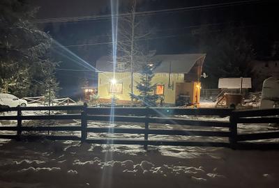 Casă cu 5 camere cu Teren 1371 Mp în Ortoaia - 1