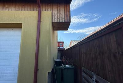 Casă cu 4 camere decomandat în Central - 5