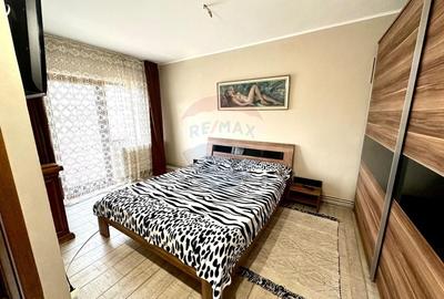 Apartament cu 3 camere decomandat, mobilat în Micălaca