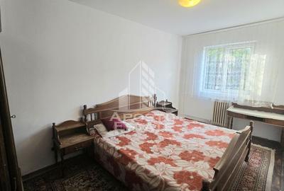 Apartament cu 4 camere, etaj intermediar, zona Dacia - 3