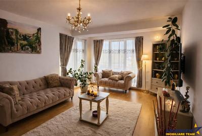 Apartament cu 3 camere decomandat în Central