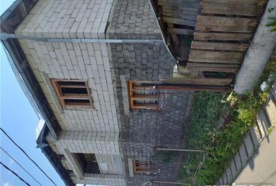 Casă cu 8 camere cu Teren 706 Mp în Ieud - 4