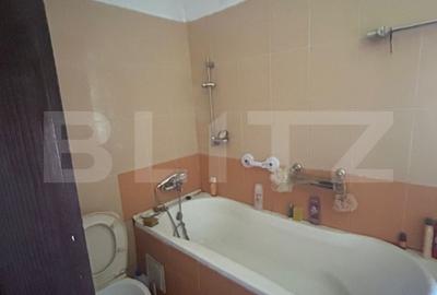 Casă individuală cu 10 camere cu Canalizare în Hărman - 12