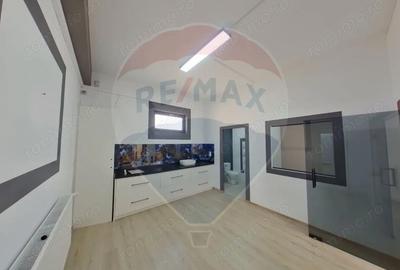 Spațiu comercial, de 145 mp, în Ultracentral - 8