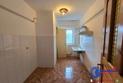Apartament cu 2 camere decomandat în Babadag - 1
