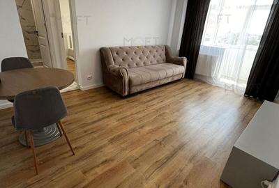 Apartament cu 2 camere decomandat, mobilat în Victoriei
