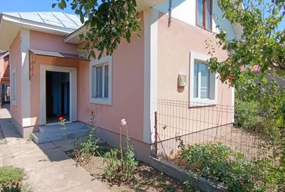 Casă cu 4 camere în Remetea Mare - 8