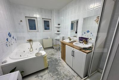 Casă cu 5 camere cu Teren 300 Mp în Central - 5