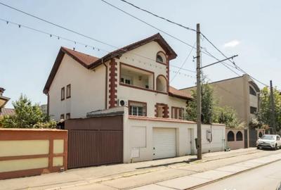 Casă cu 7 camere cu Teren 280 Mp în 1 Mai - 3